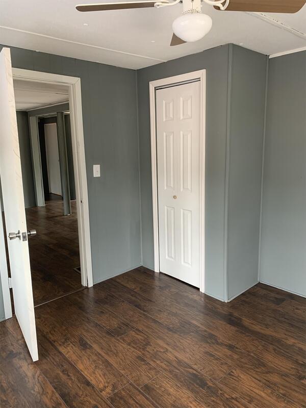 Building Photo - 279 Rolling Oaks Ln