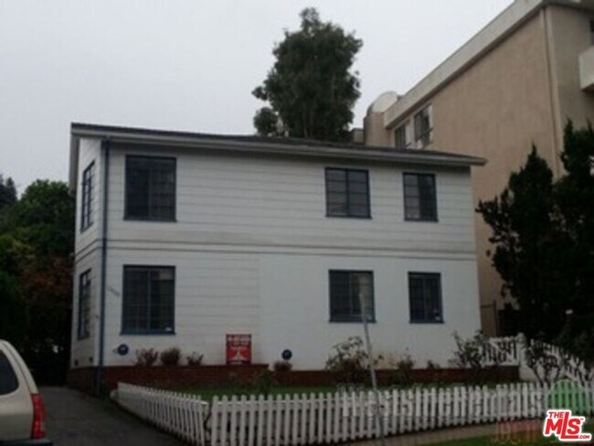 Primary Photo - 10638 Holman Ave