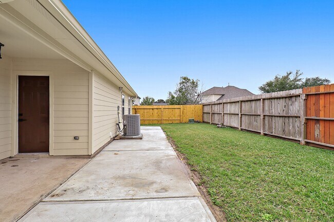 Building Photo - 8007 Berkely Ct