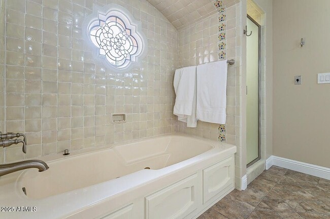 Building Photo - 8602 E Vista Del Lago