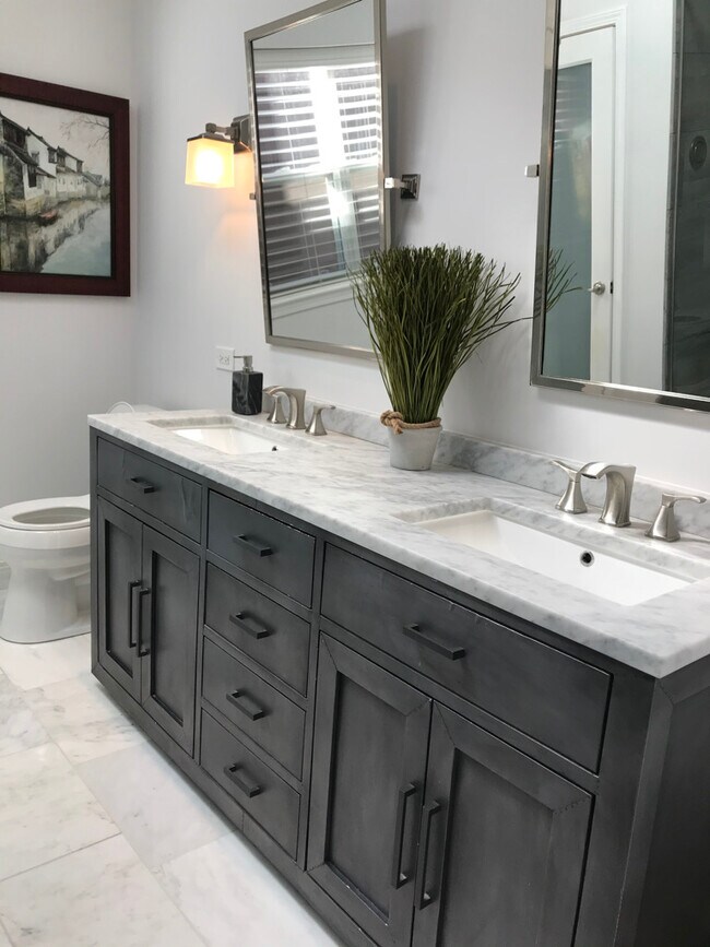 Master Bath - 1242 S State St