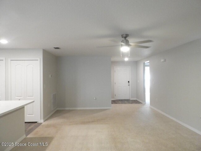 Building Photo - 690 San Filippo Dr SE