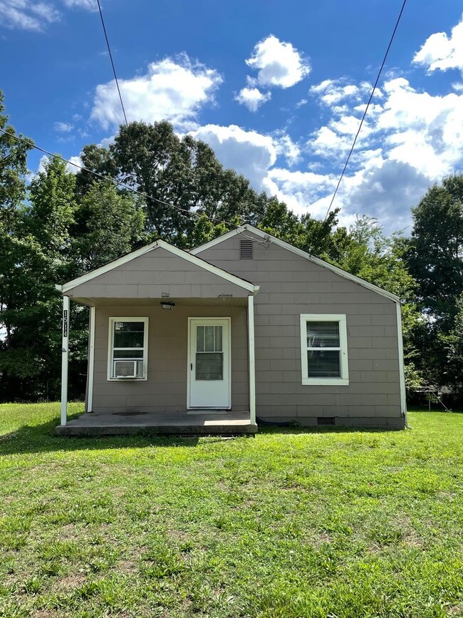 Primary Photo - 1514 Sloan St