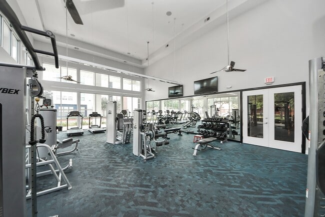 Building Photo - 5455 Richmond Ave.