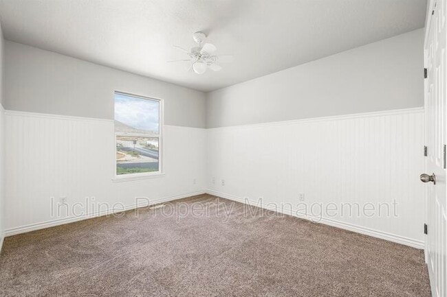 Building Photo - 4016 S Sunrise Dr