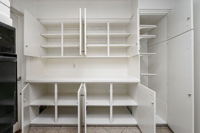 Building Photo - ora125