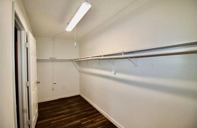 Building Photo - 4701 Spring Ln