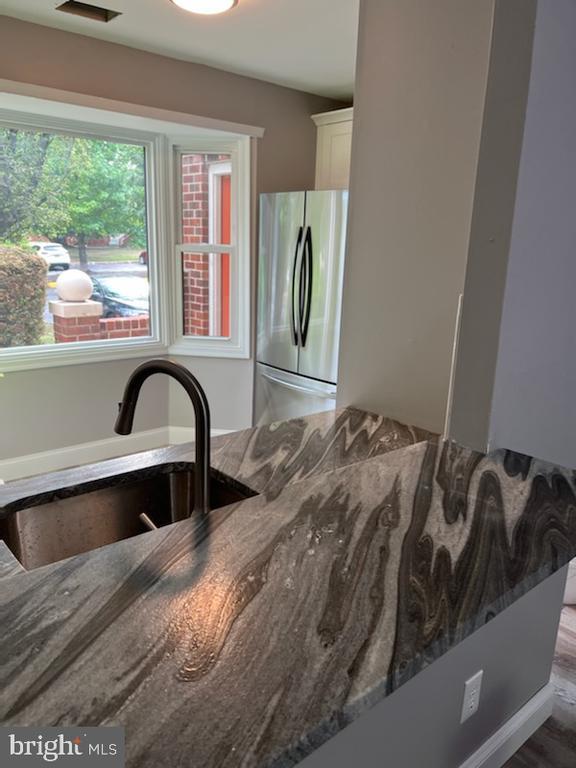 Building Photo - 280 Stone Ridge Dr