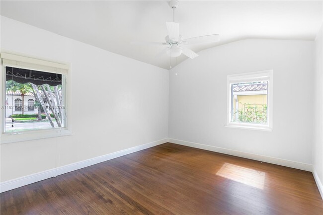 Building Photo - 1260 Milan Ave