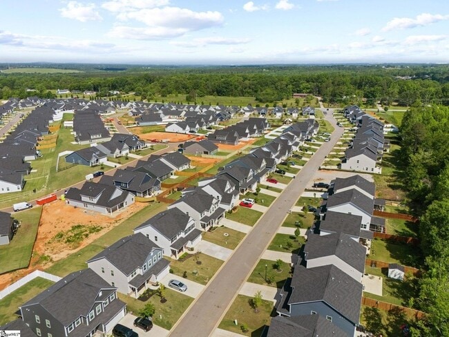 Building Photo - 680 Lady Fern Dr