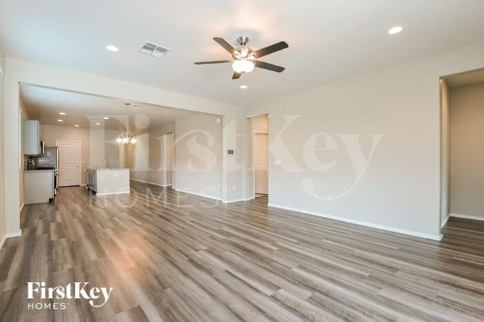 Building Photo - 14216 E Axle Dr