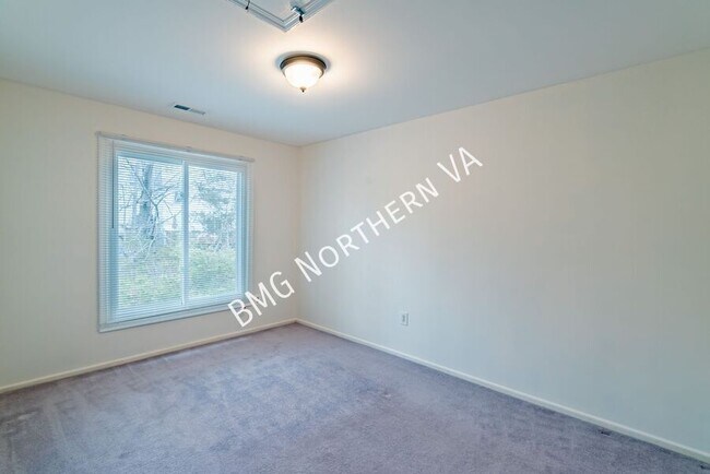 Building Photo - 12536 Flatwood Cir