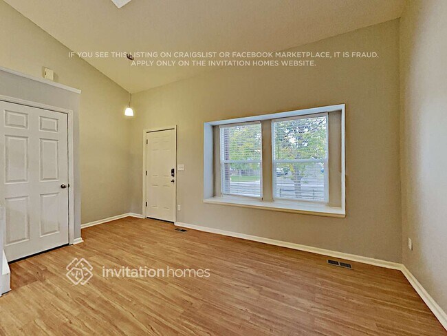 Building Photo - 4610 E 105th Dr