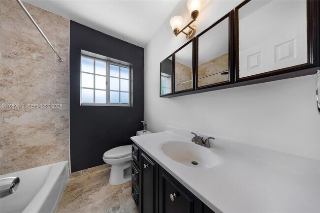 Building Photo - 1700 N Treasure Dr