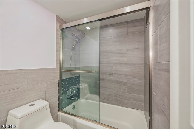 Building Photo - 1900 Clifford St