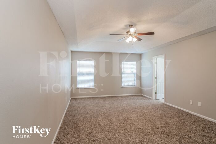 Building Photo - 12241 Pebble Point Dr W