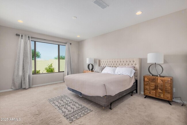 Building Photo - 5654 N 88th Ln