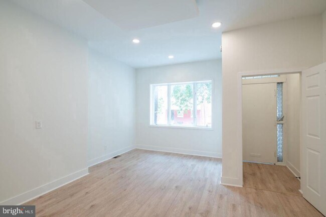 Building Photo - 1606 Wharton St
