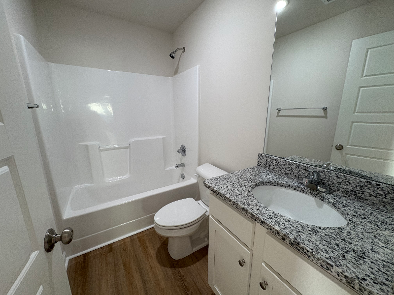 Building Photo - 32 Oakfield Trce Dr