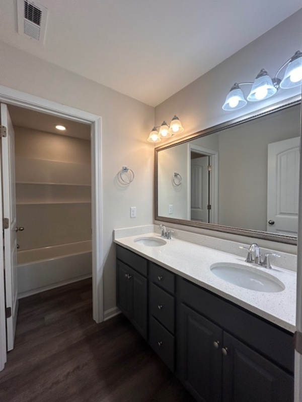 Building Photo - 747 Bustling Br Ln
