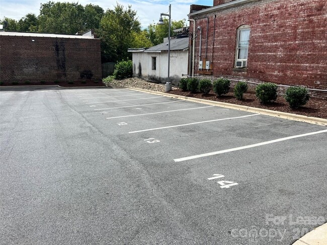 Building Photo - 201 E Innes St