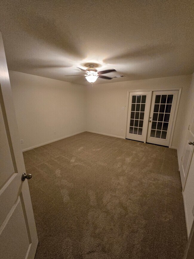 Building Photo - 22610 Steel Blue Jaybird Dr