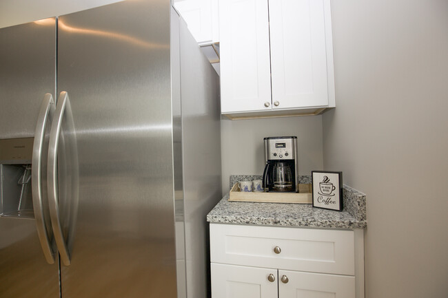 Perfect spot for your own personal coffee bar - 470 S Glover St