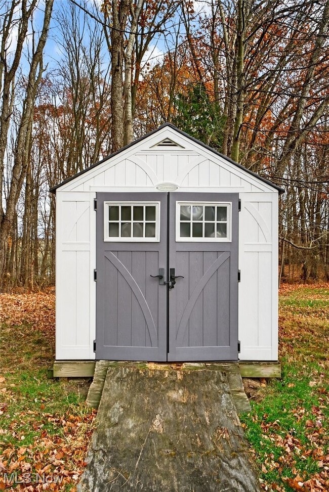 Building Photo - 6724 Larch Ct