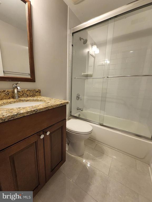 Building Photo - 8612 Sanderling Dr