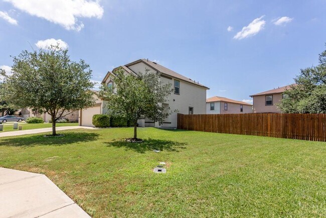 Building Photo - 2302 McCook Dr