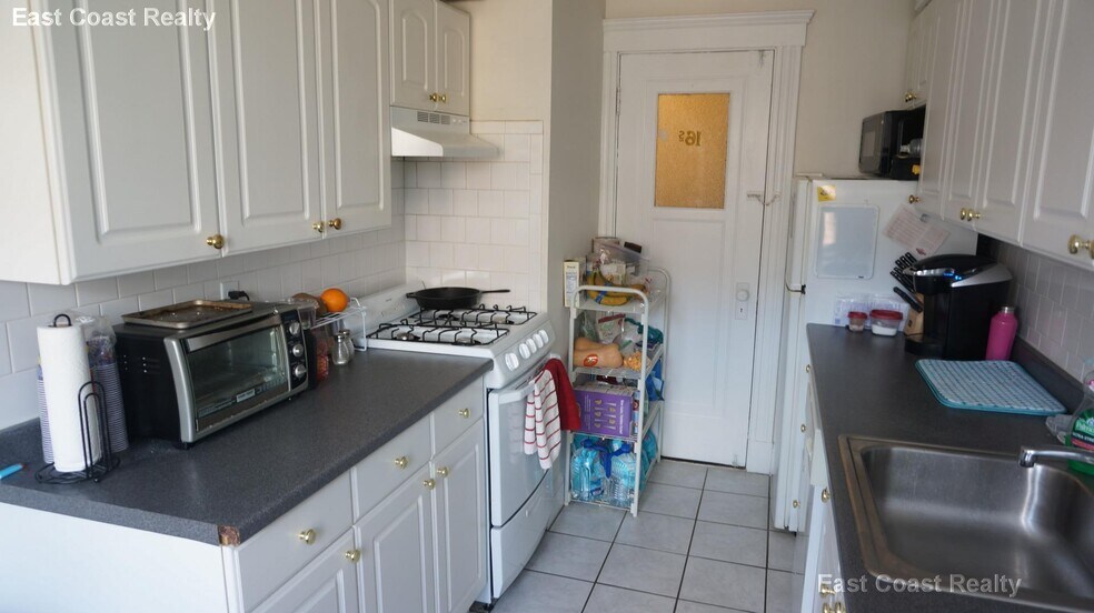 Building Photo - 36 Quint Ave