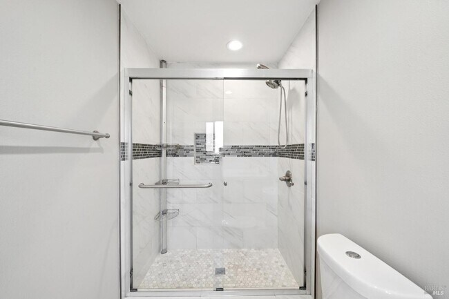 Building Photo - 918 Las Pavadas Ave