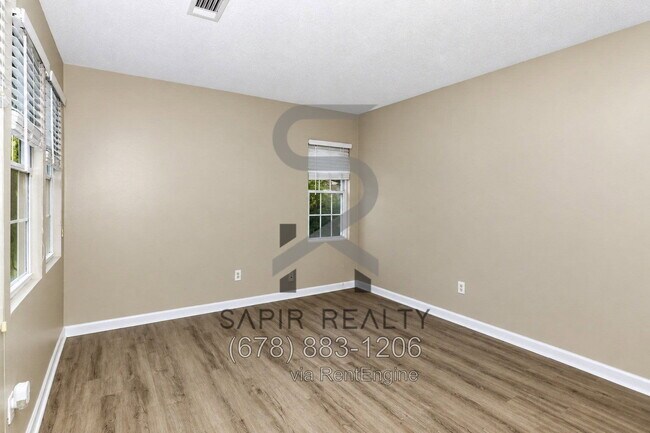 Building Photo - 2746 Knoll Rd SE