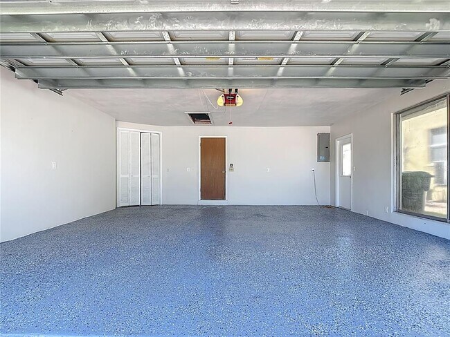 Building Photo - 620 N Barfield Dr