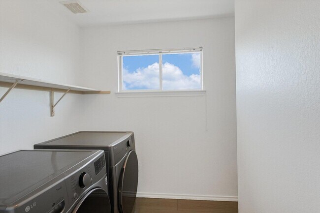 Building Photo - 17817 Majestic Elm Ln