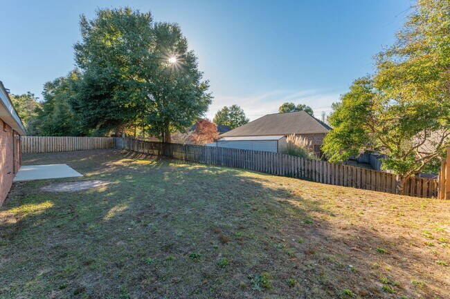 Building Photo - 546 Tikell Dr