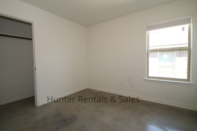 Building Photo - North Killeen Three Bedroom!