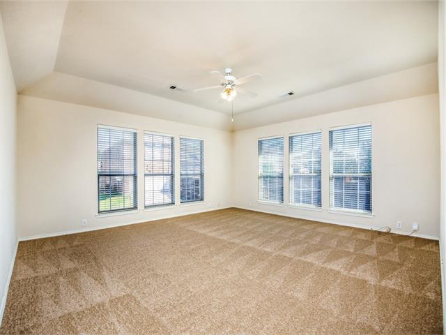Building Photo - 2337 Ravenhurst Dr