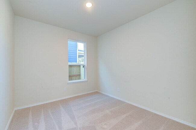 Building Photo - New Construction Rental Home in NW Side.