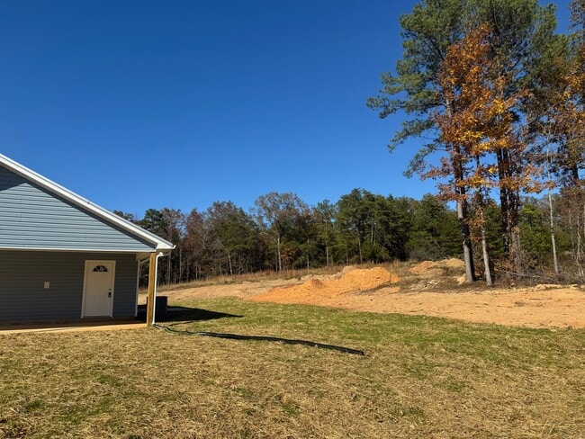 Building Photo - Modern 2025 New Construction