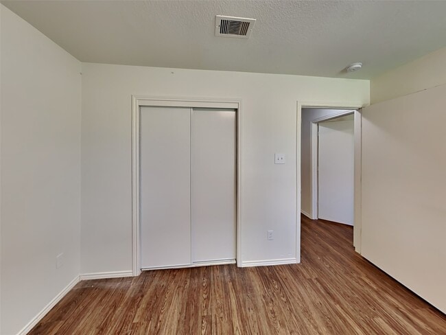 Building Photo - 3427 Apache Meadows Drive