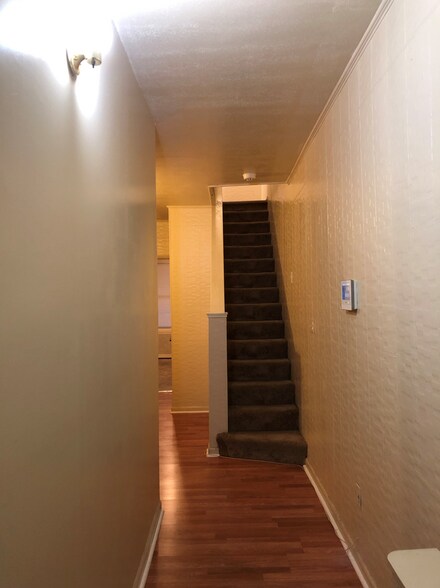 Building Photo - 3219 McElderry St