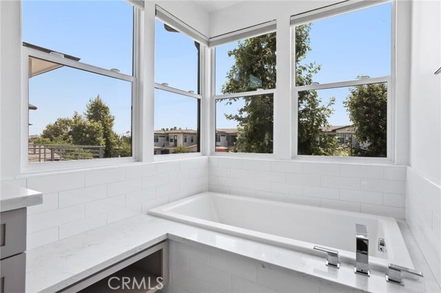 Building Photo - 1650 Murano Pl