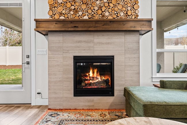 Building Photo - 3340 W Lassen Dr