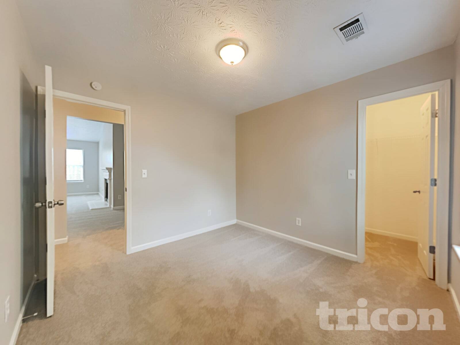 Building Photo - 7020 Setters Way