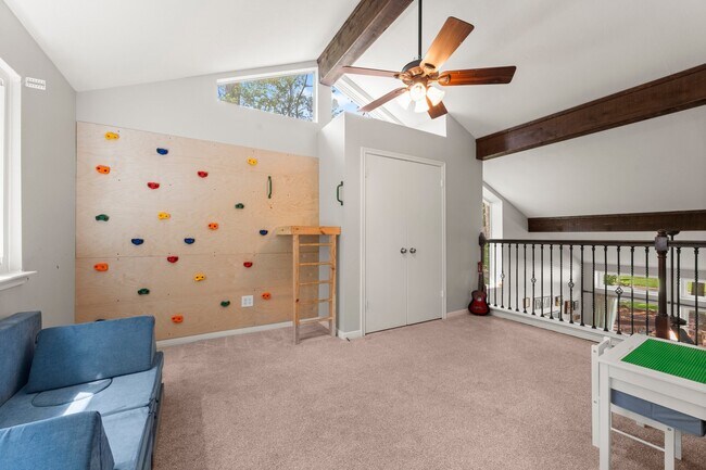 Building Photo - 248 S Pathfinders Cir