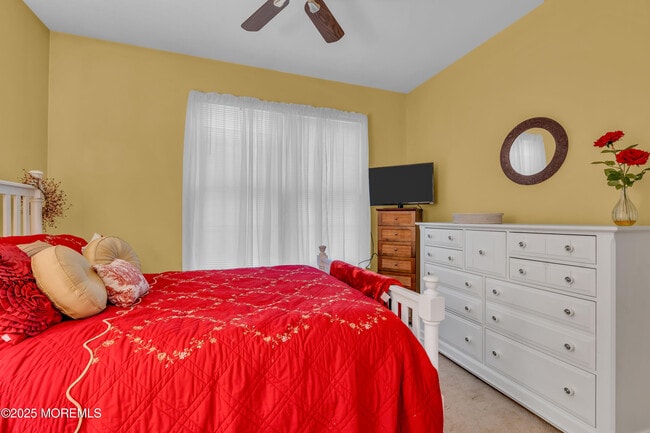 Building Photo - 138 Greenlawns Dr