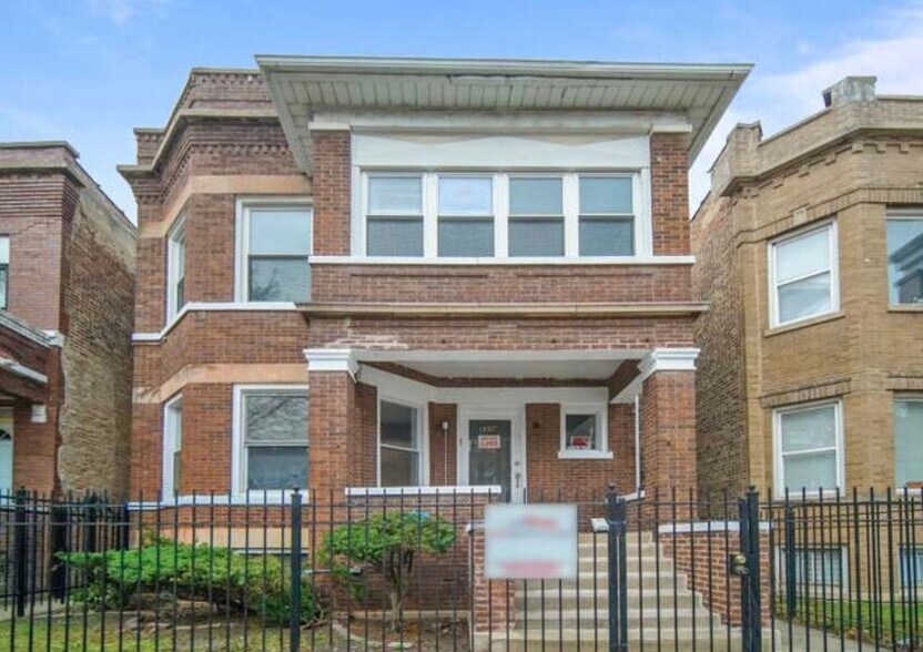 Building Photo - 6234 S Rhodes Ave