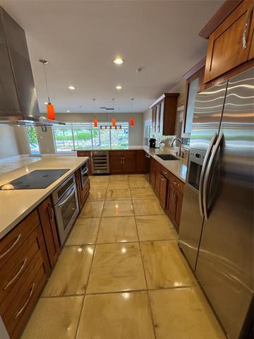 Building Photo - 5200 Riviera Dr