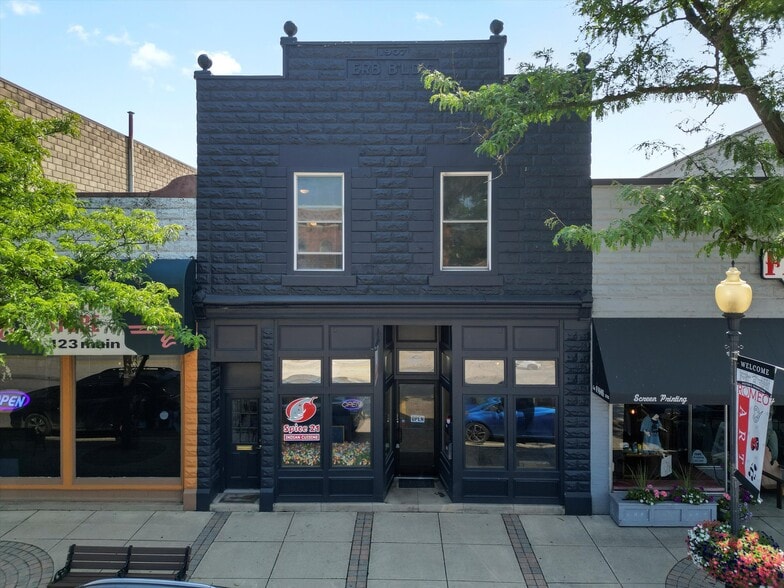 Building Photo - 125 S Main St
